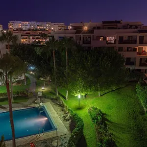 Beautiful Two Bedroom In Alamar Apartment